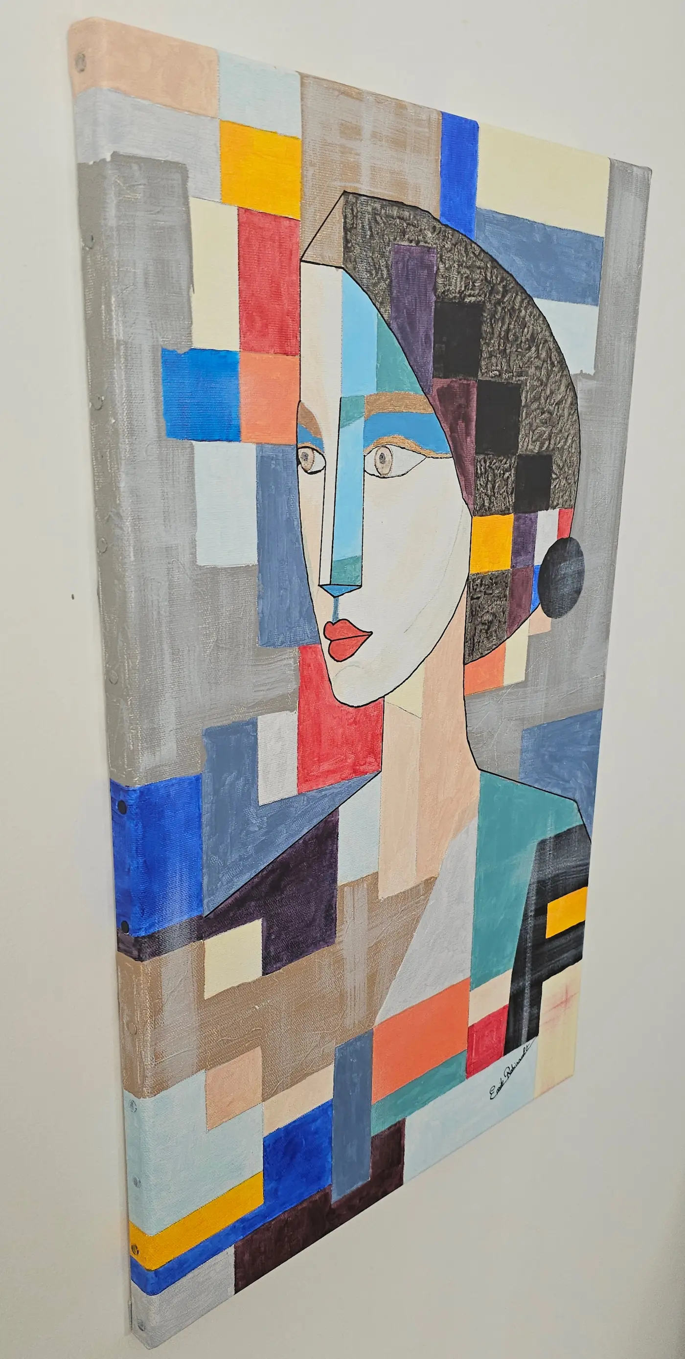 La femme aux couleurs brisées — vue gauche